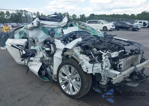 2019 Chevrolet Impala Premier from USA, damaged, VIN 1G1105S37KU121198